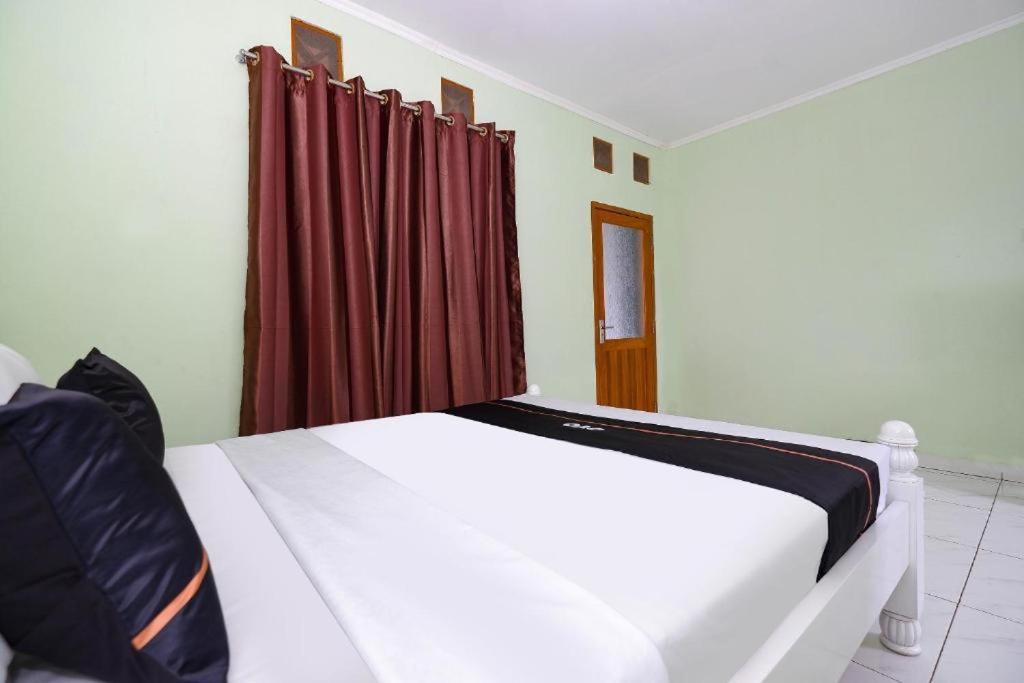 Guest House Gethsemane Салатіга Екстер'єр фото