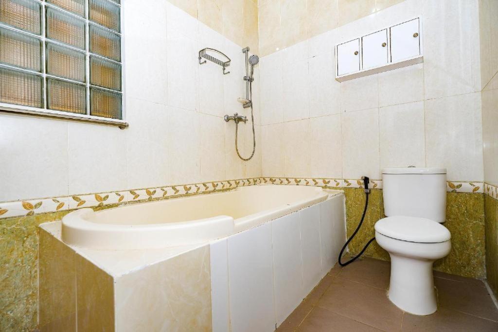 Guest House Gethsemane Салатіга Екстер'єр фото